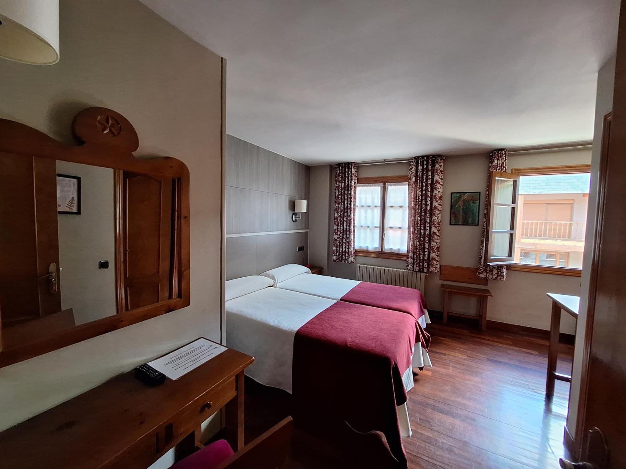 Hotel Aragueells Benasque Εξωτερικό φωτογραφία
